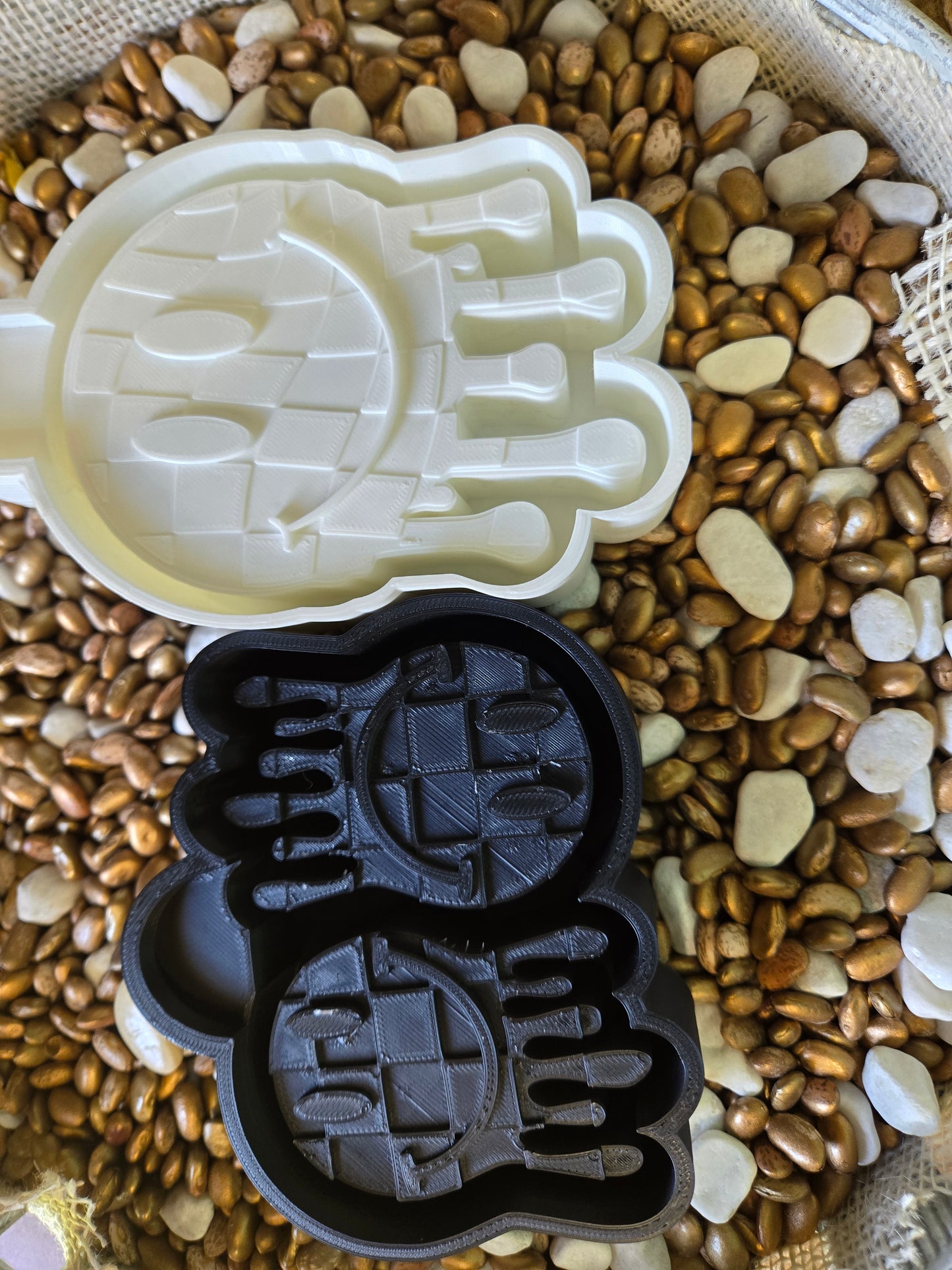 Smiley Drip Mold