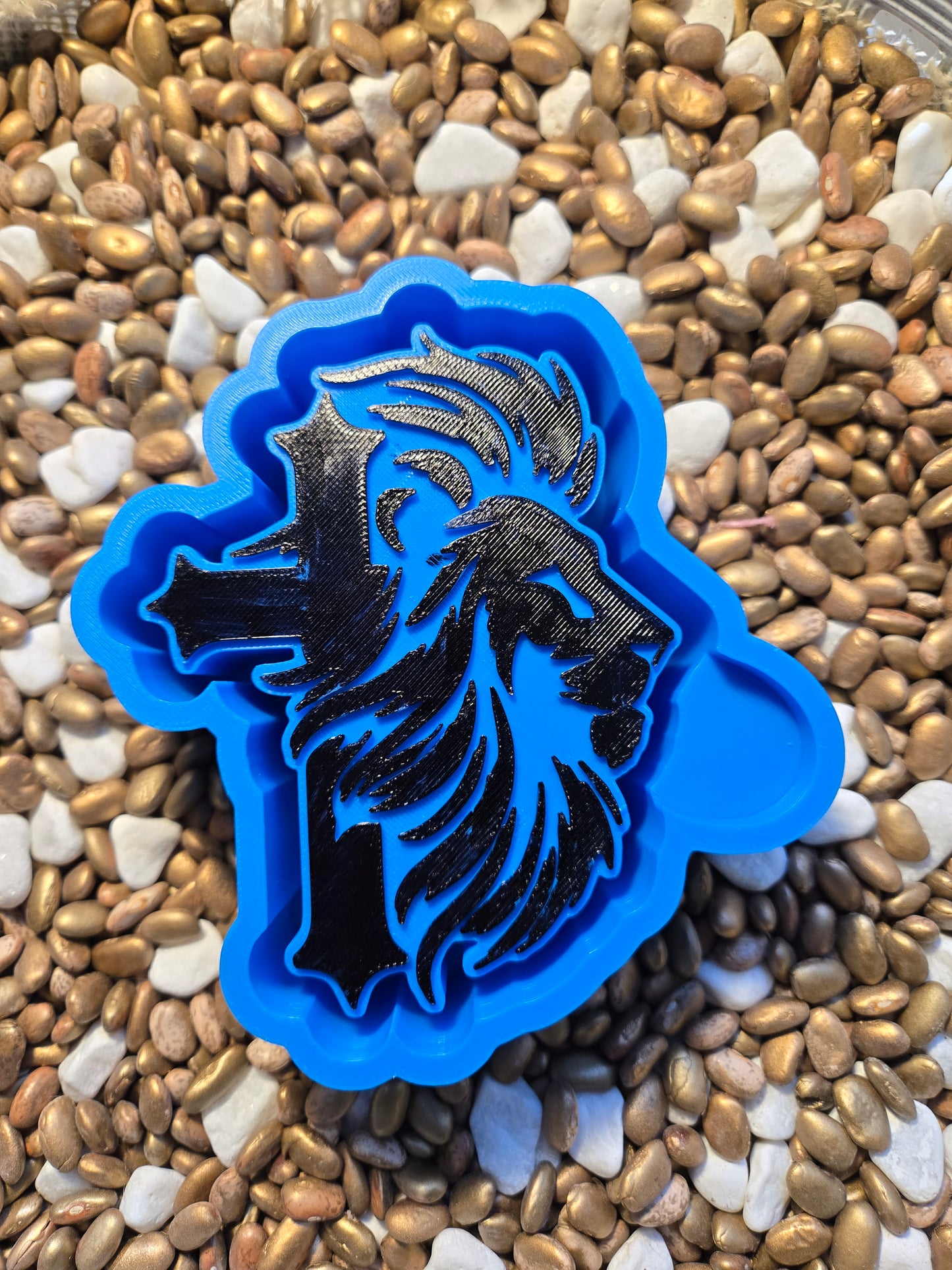 Cross and Lion Freshie Mold