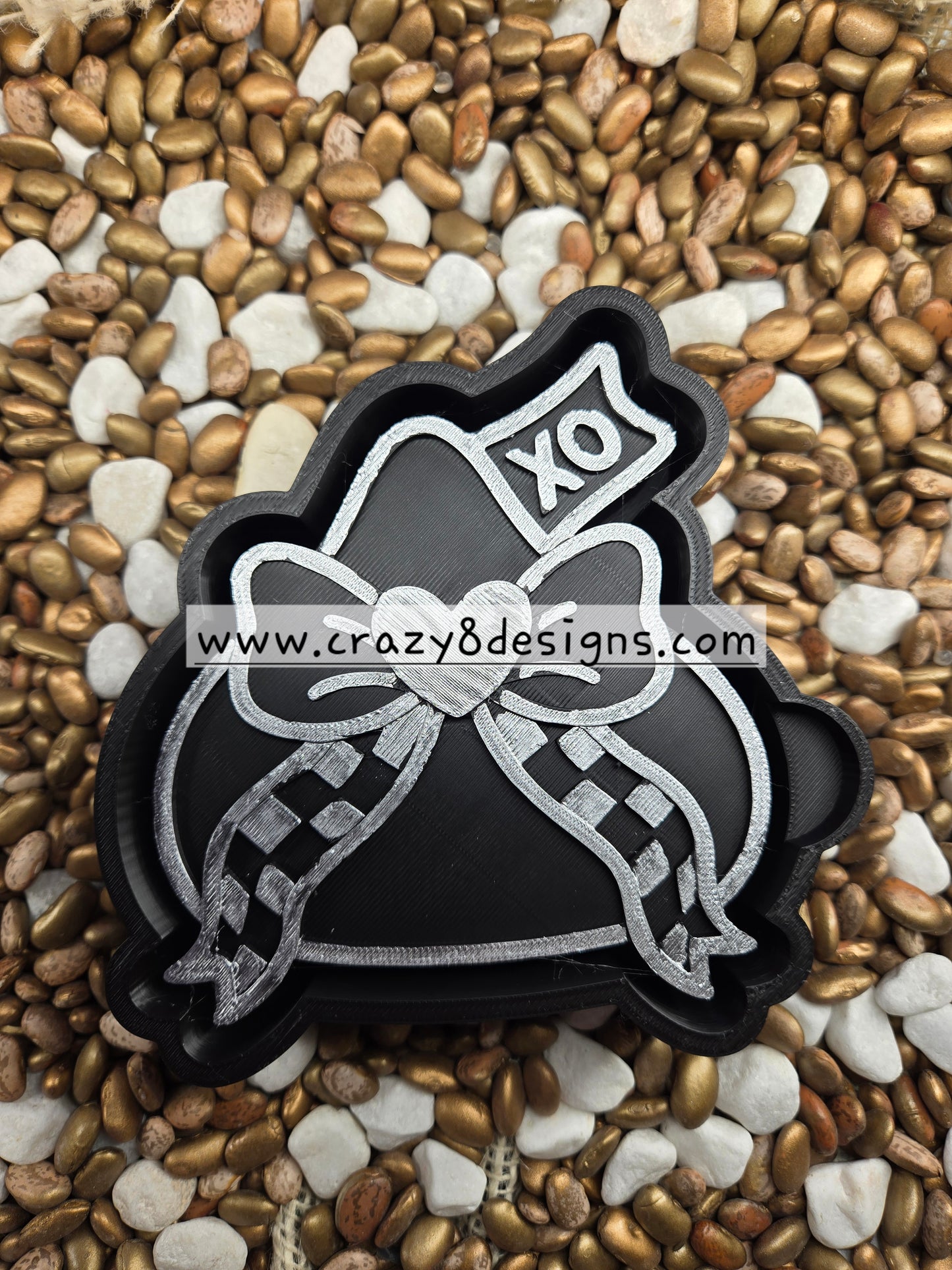 Hug and Kiss Bow Freshie Mold