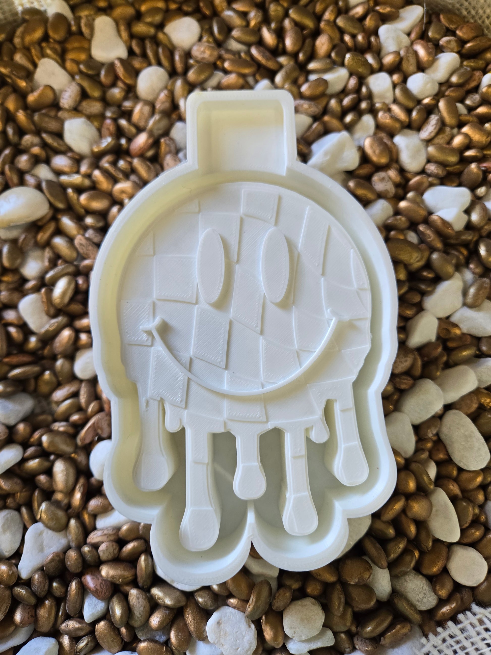 Smiley Face Drip Mold