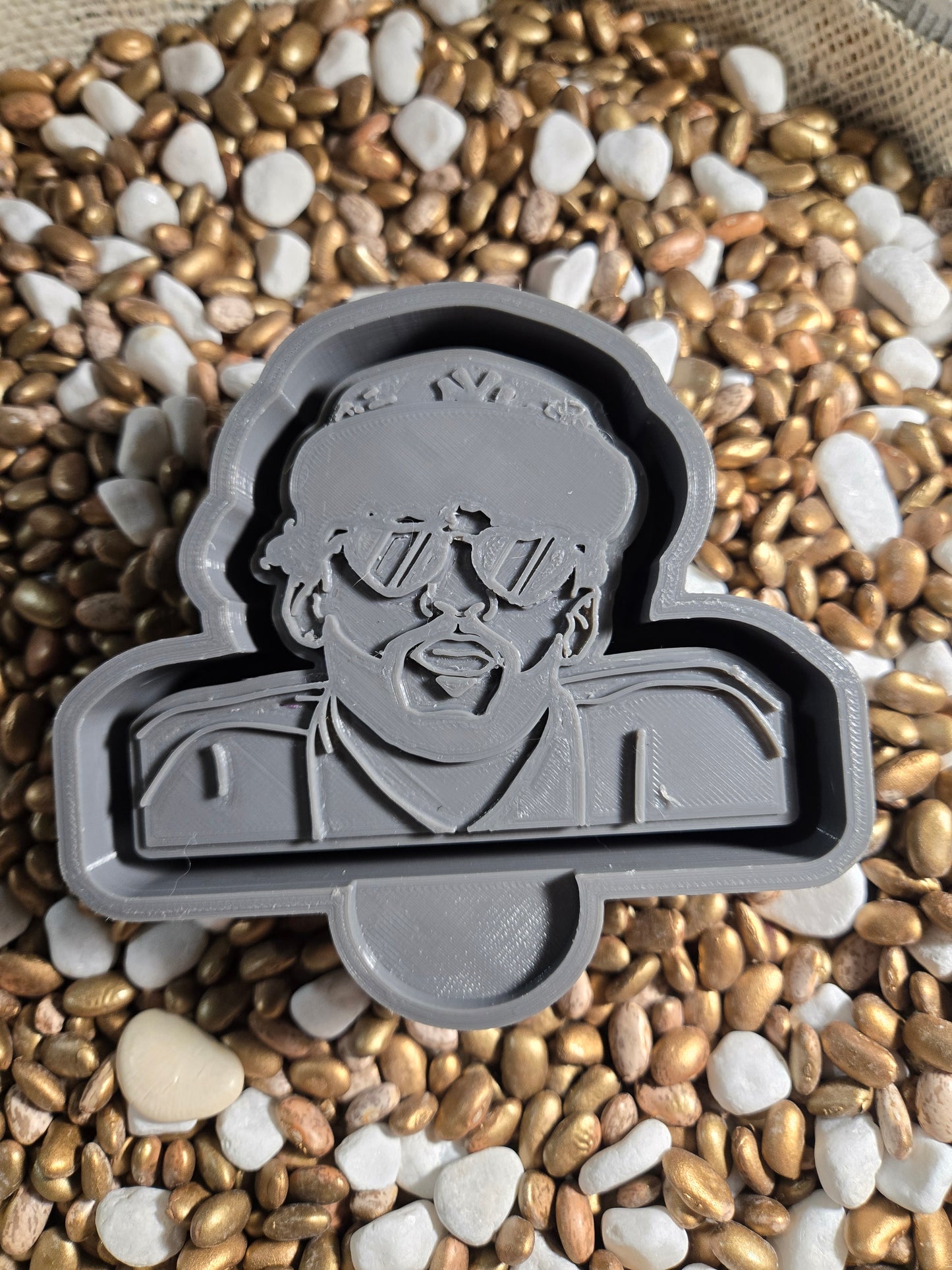 Guy Mold