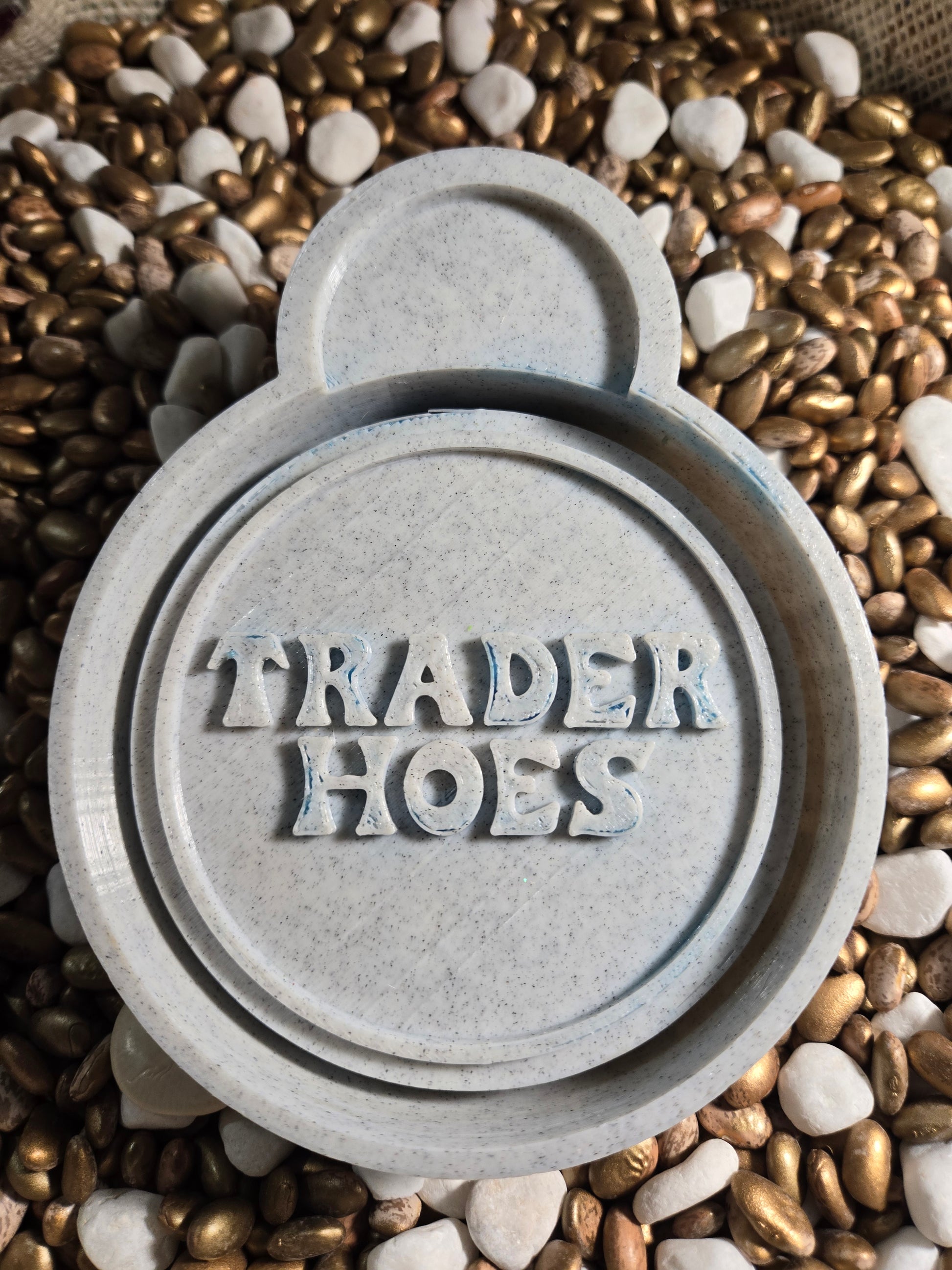 Trader Hoes Mold