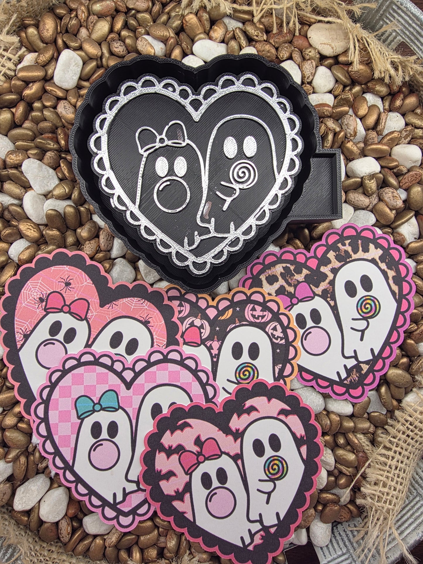 3098. Heart Ghost Stock Freshie Mold