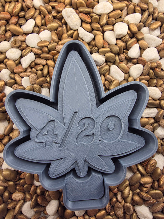 4/20 Leaf  Freshie Mold