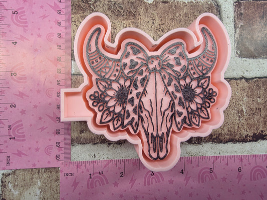  Bow Bull skull Freshie Mold|
