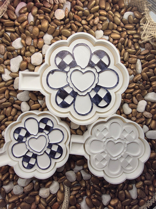 Checkered Heart Flower 