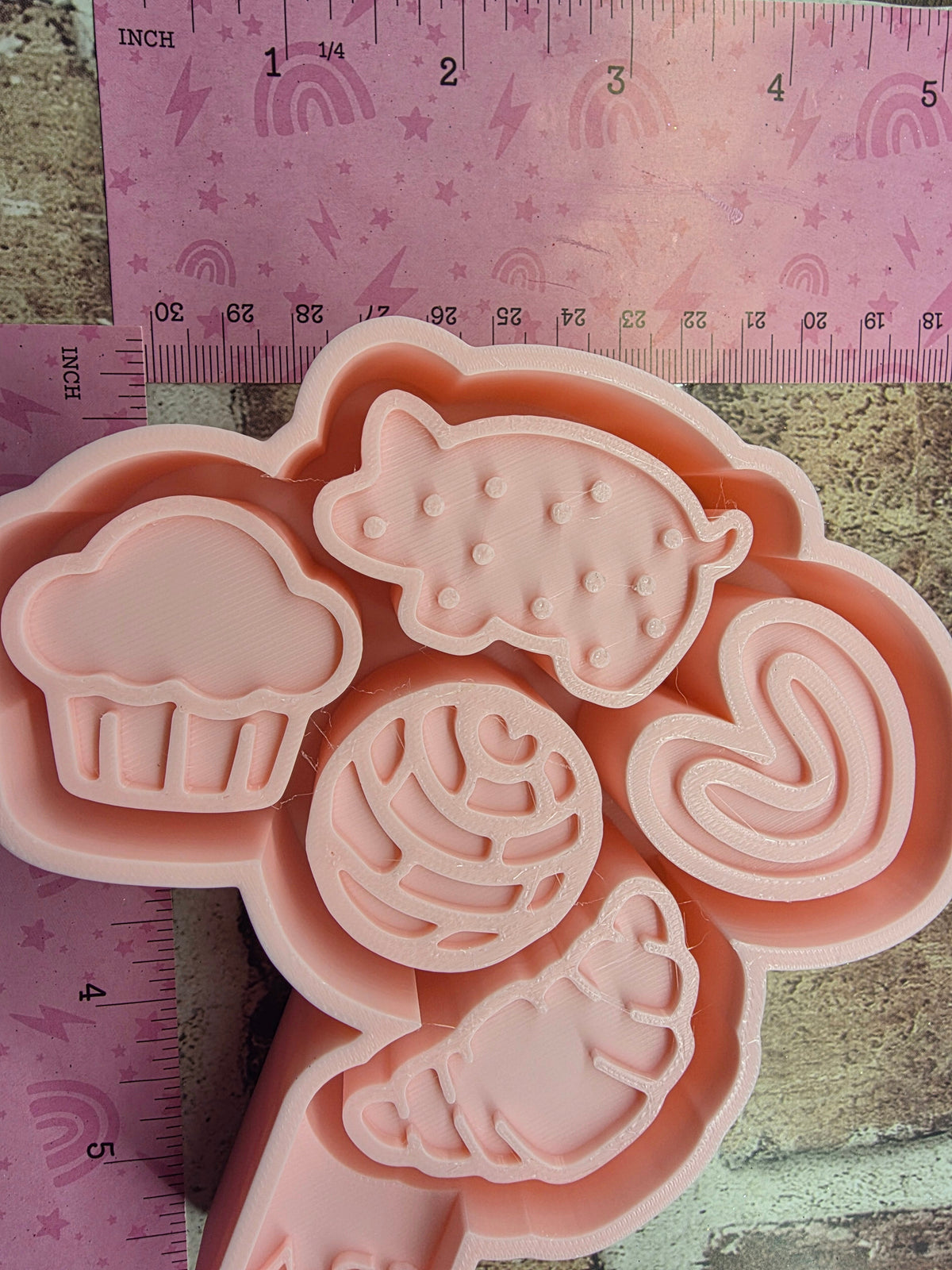 Contra Charmy Freshie Mold