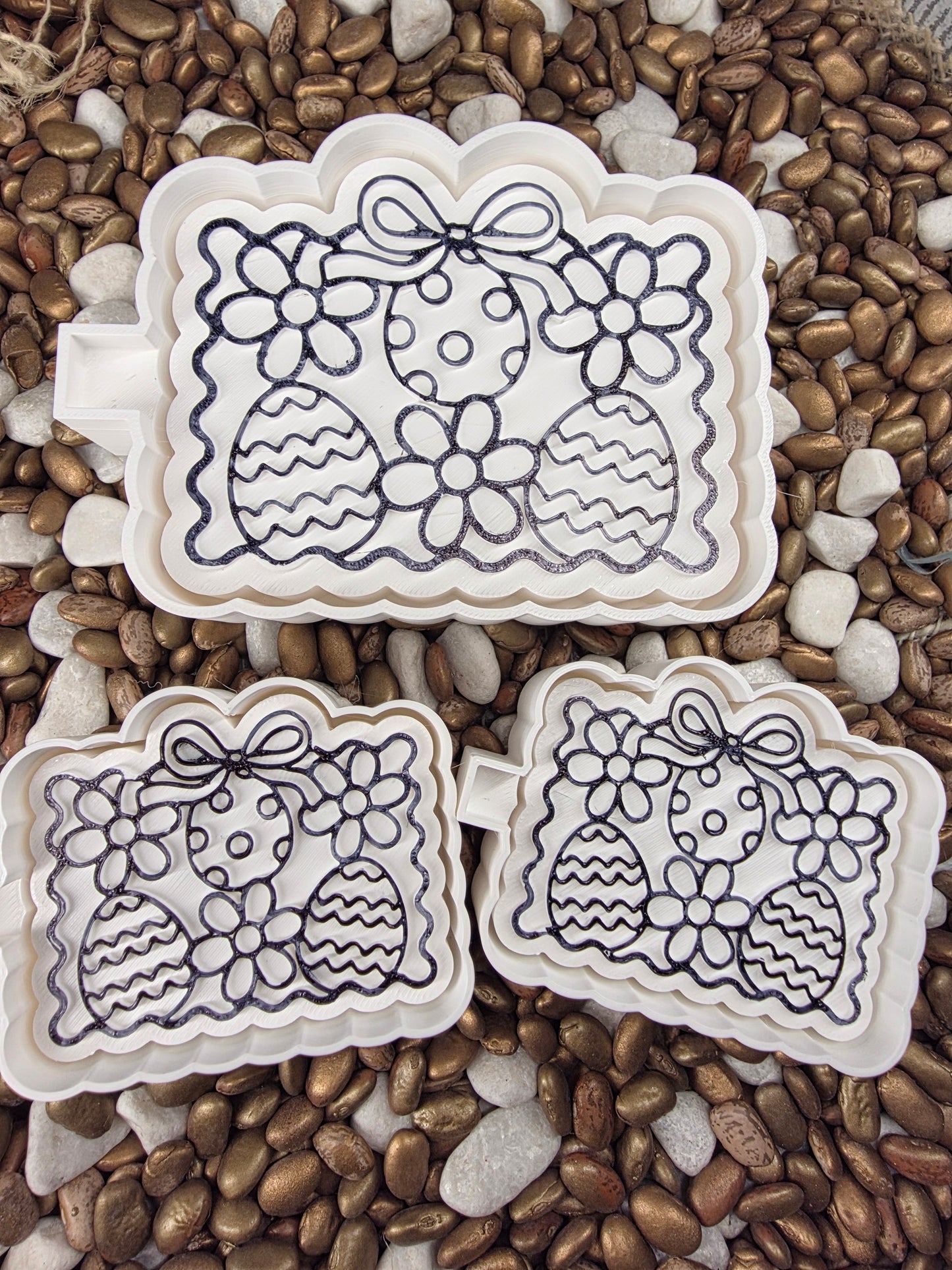 Easter Egg Mold/Vent Clips