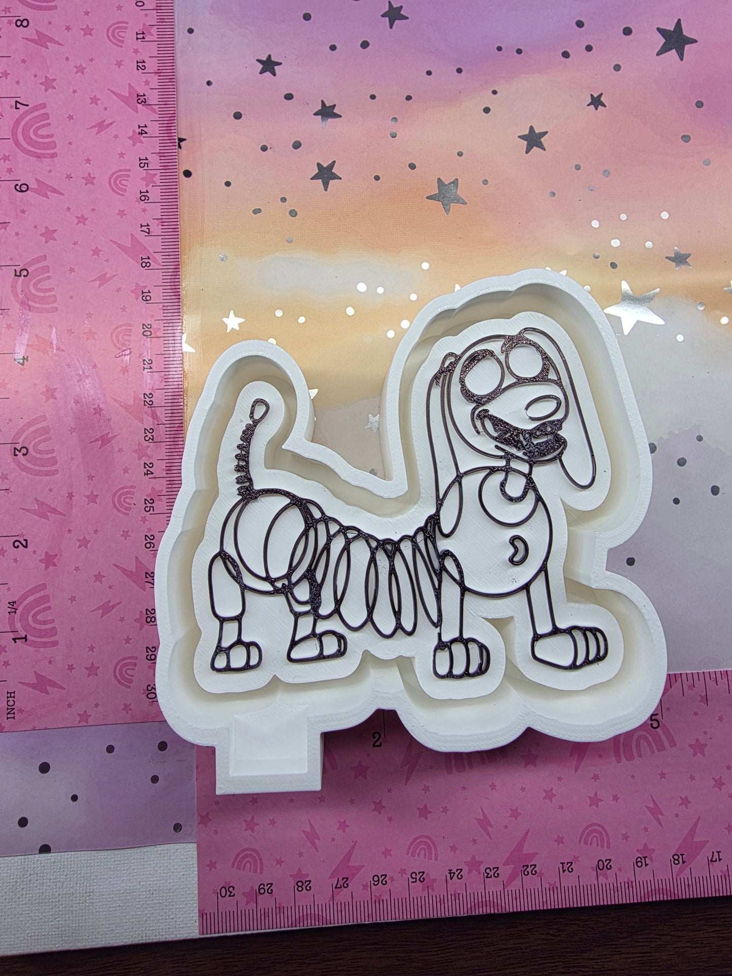 Haunted Slinky Face Freshie Mold